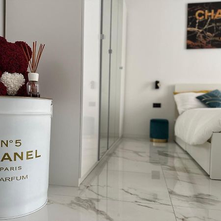 Maison Chanel Milan Luaran gambar